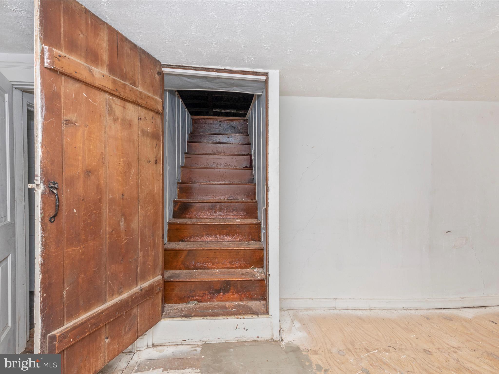 UNIONTOWN - Residential