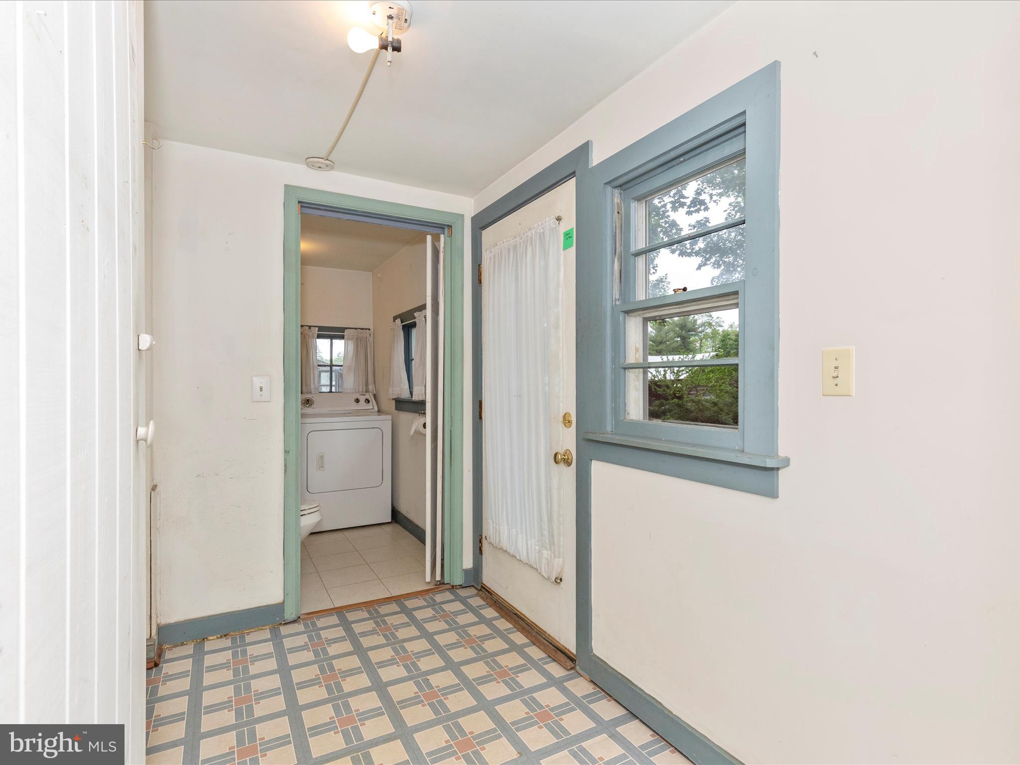 UNIONTOWN - Residential