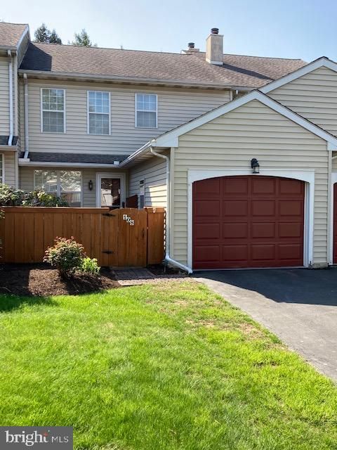 Photo of 108 TREETOPS DR, LANCASTER, PA 17601 (MLS # PALA2034344)