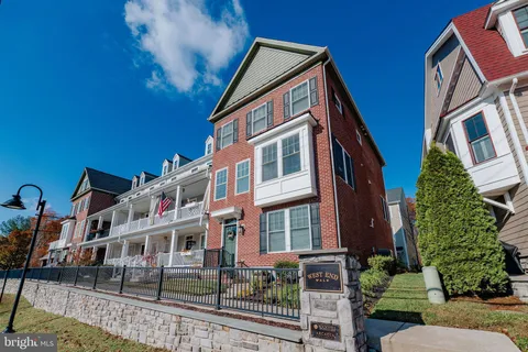 634 W End Walk, Media, PA MLS: PADE2106050