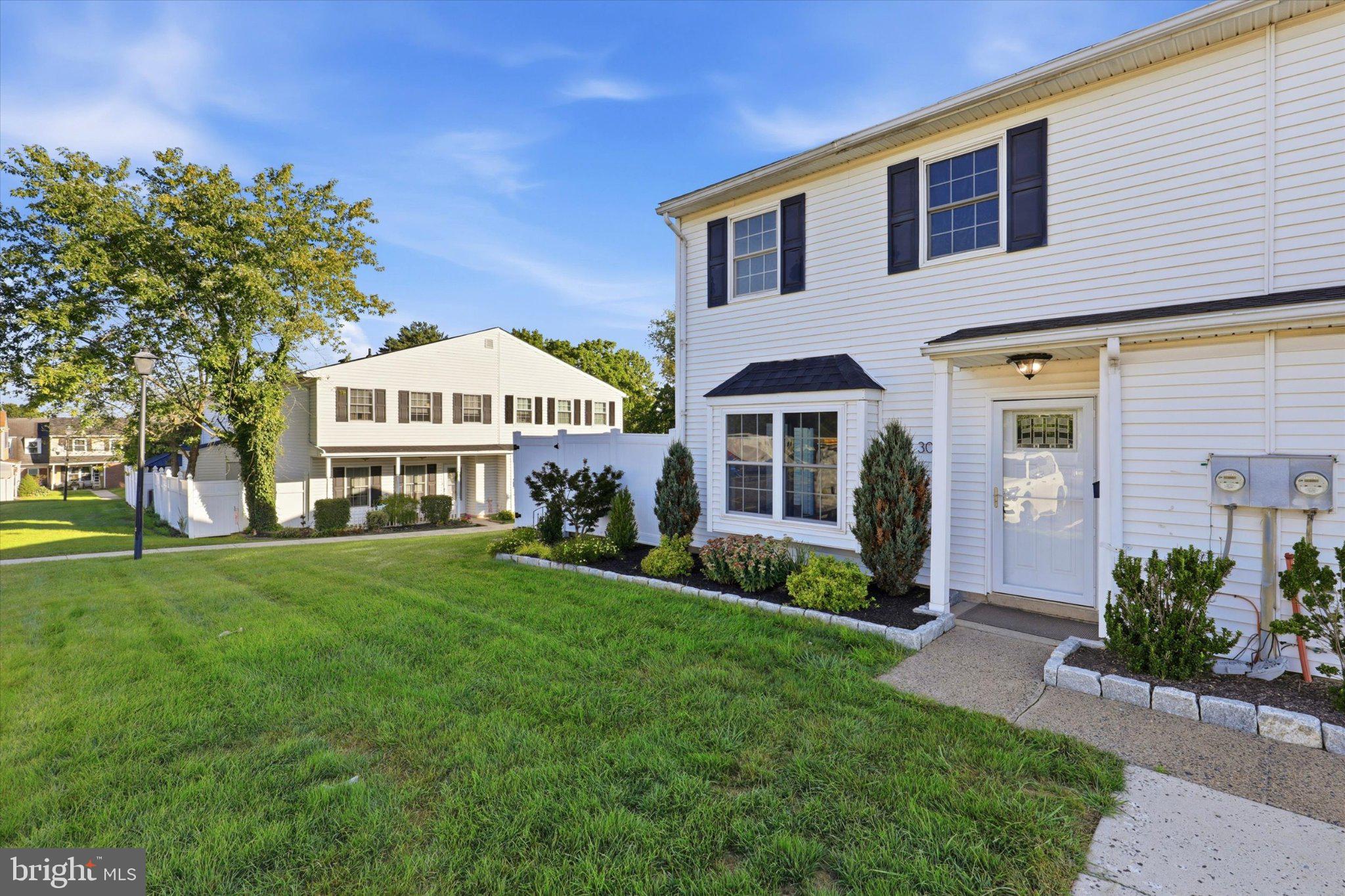 30 RELIANCE CT