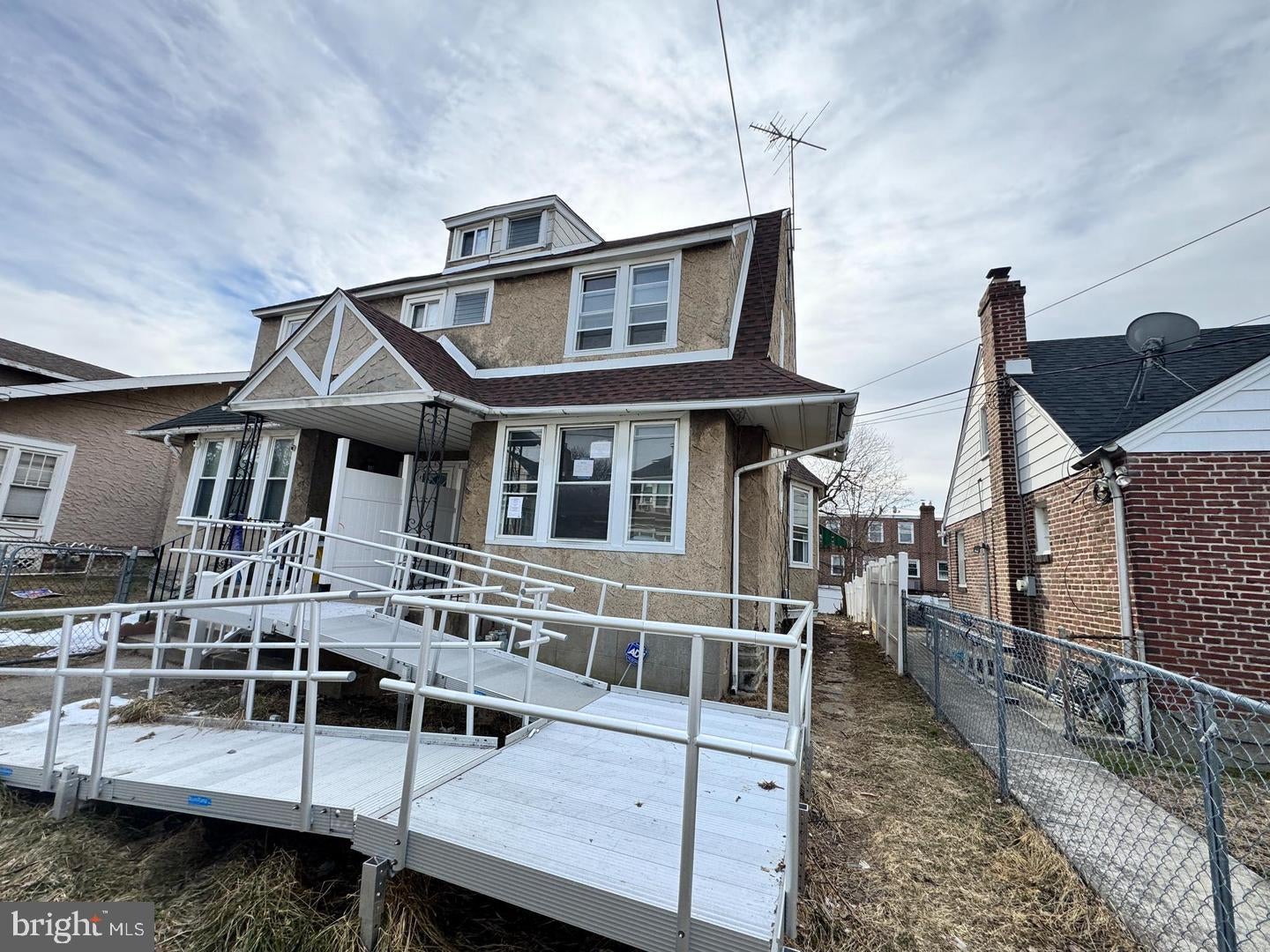 52 W BERKLEY AVENUE