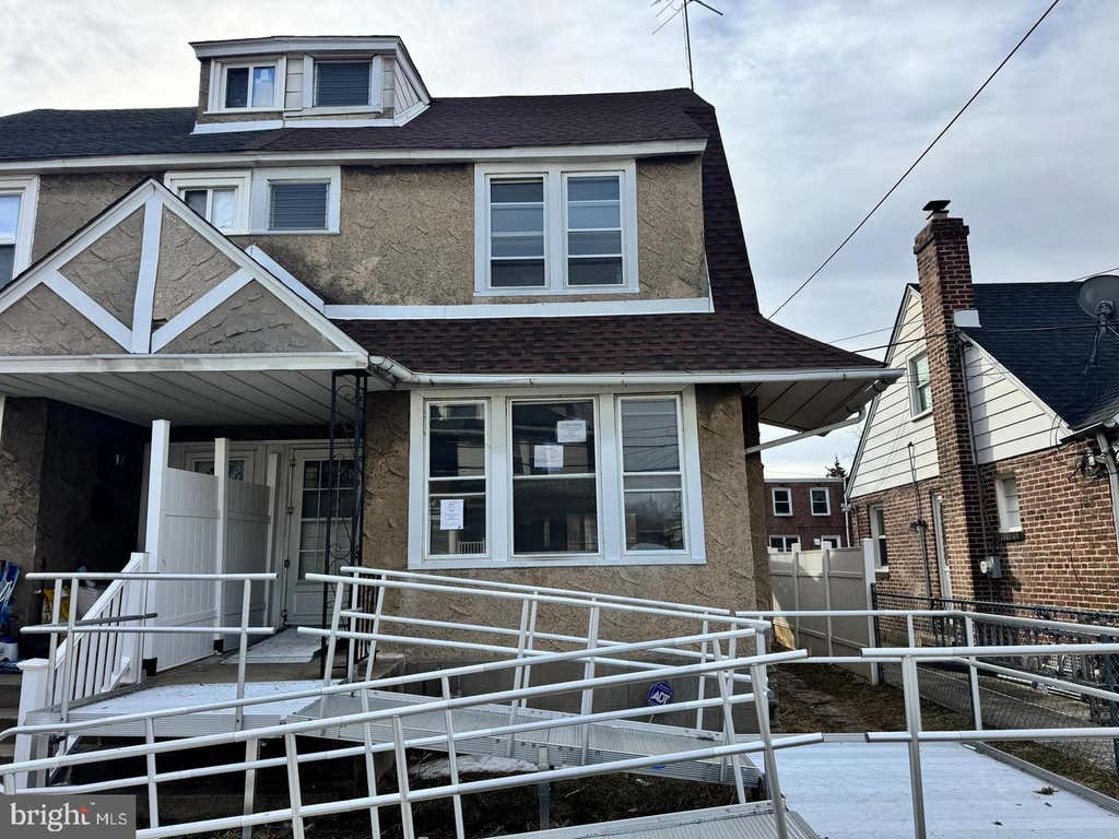 Photo of 52 W Berkley Avenue, CLIFTON HEIGHTS, PA 19018 (MLS # PADE2122616)
