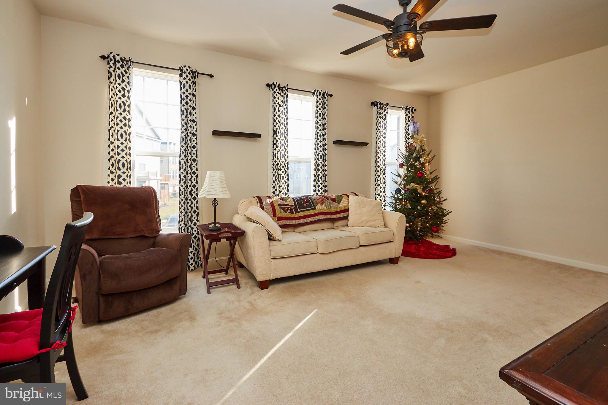 PEMBROOKE - Residential