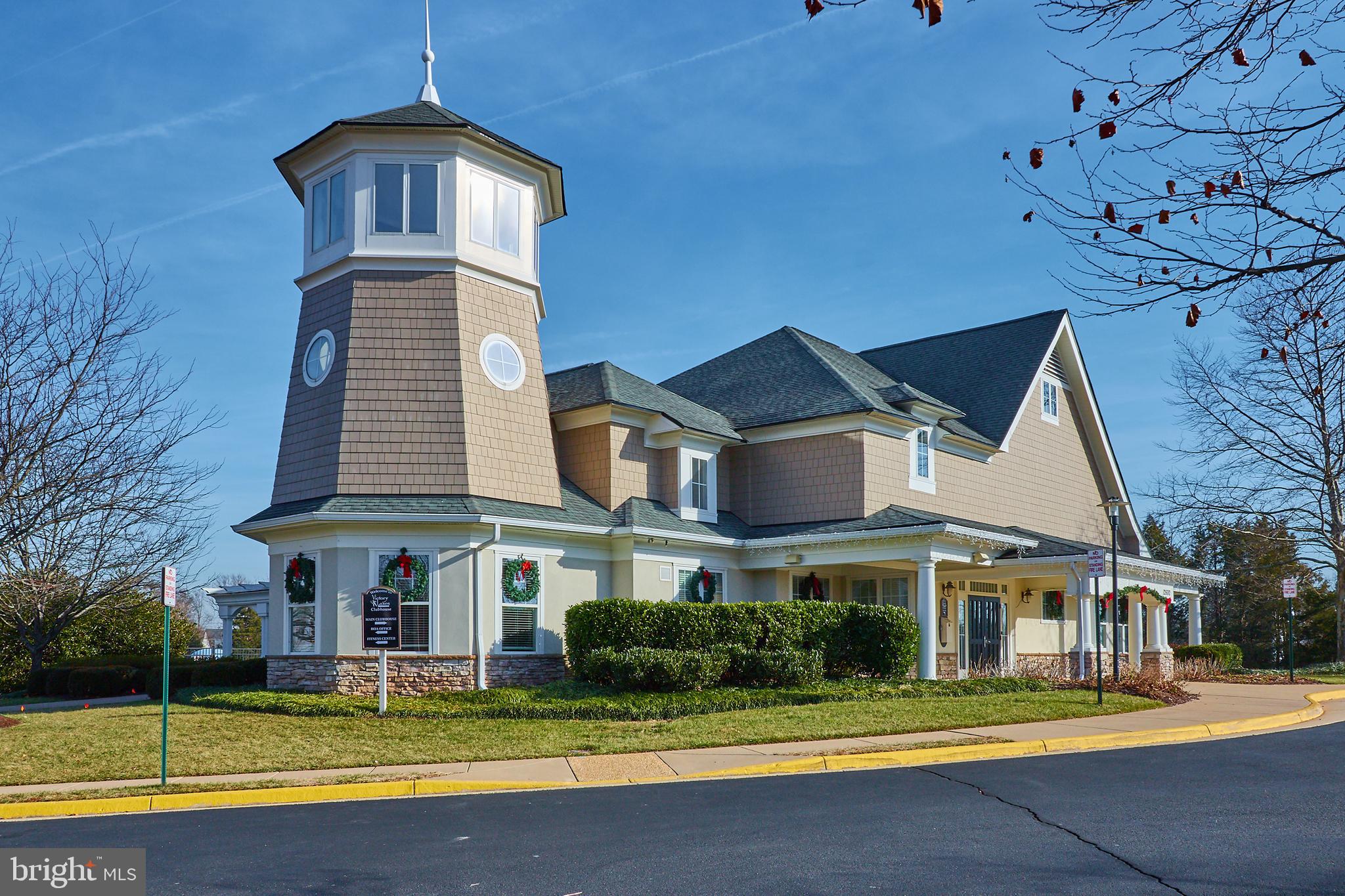 PEMBROOKE - Residential