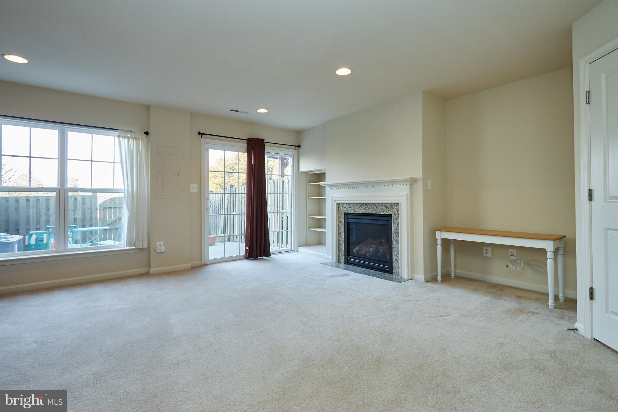 PEMBROOKE - Residential