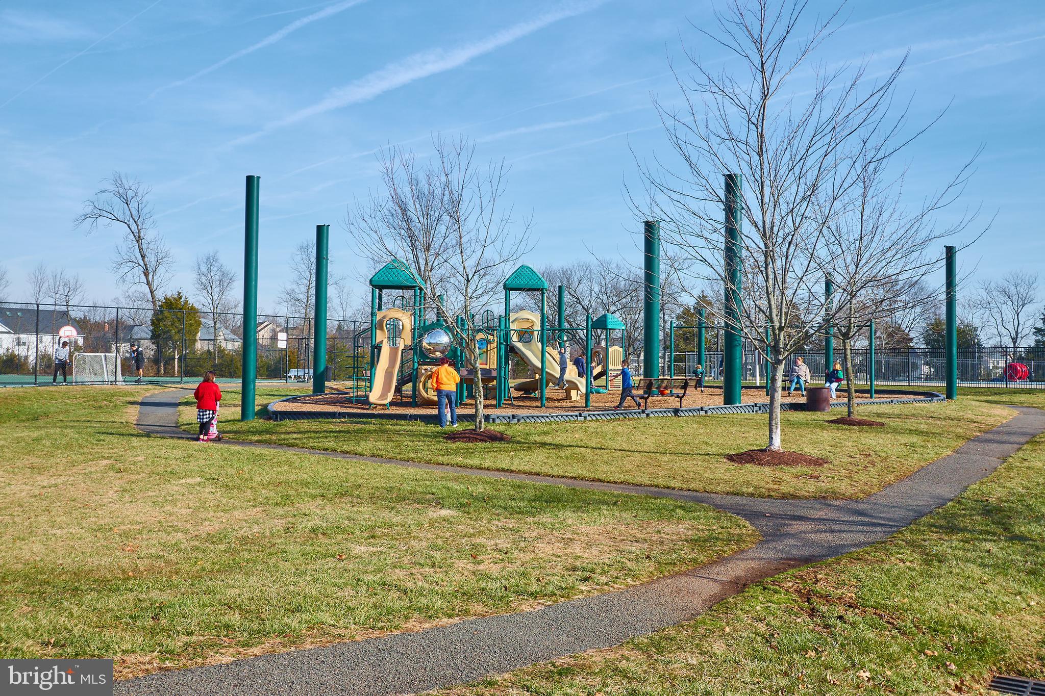 PEMBROOKE - Residential