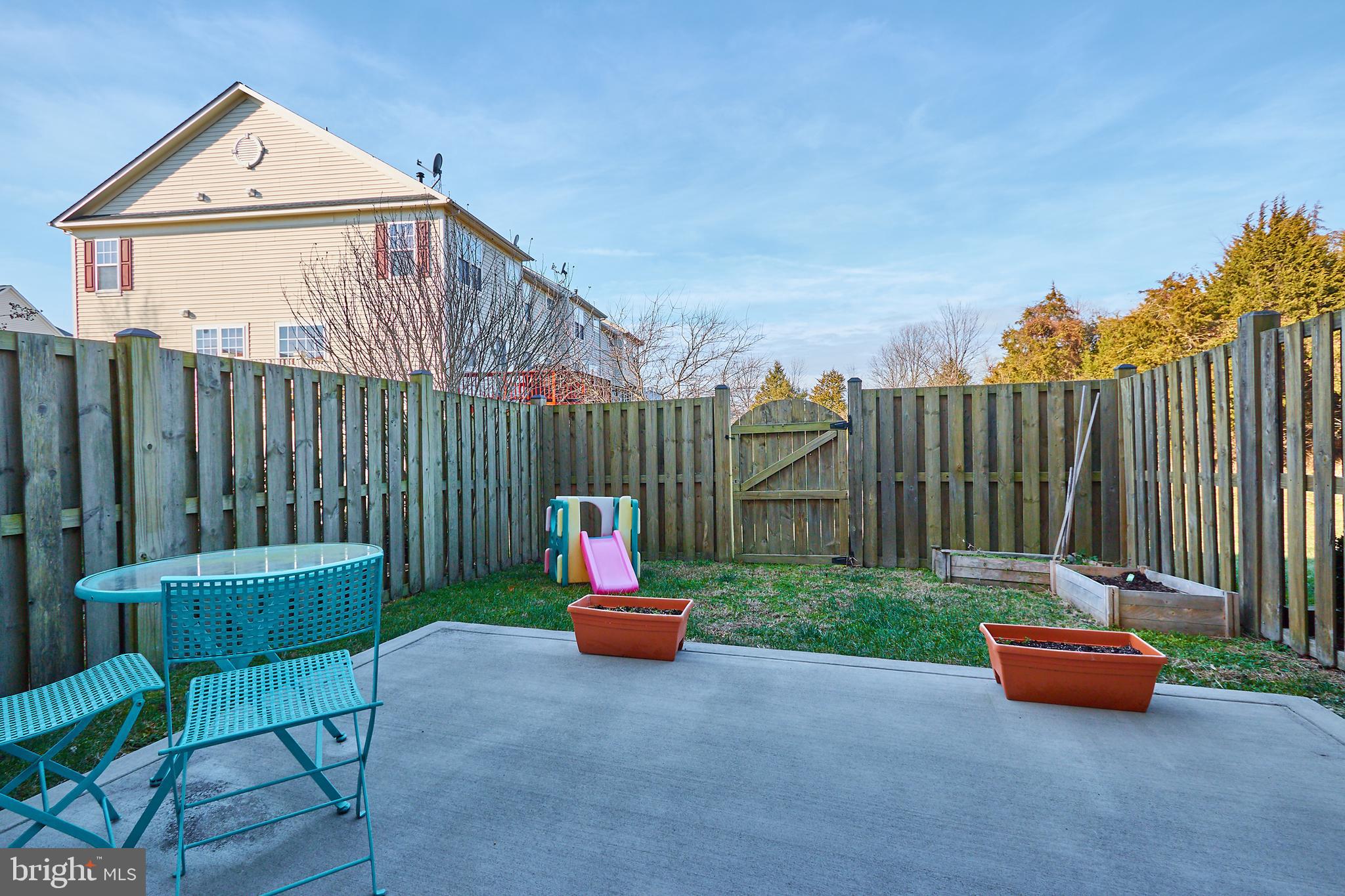 PEMBROOKE - Residential