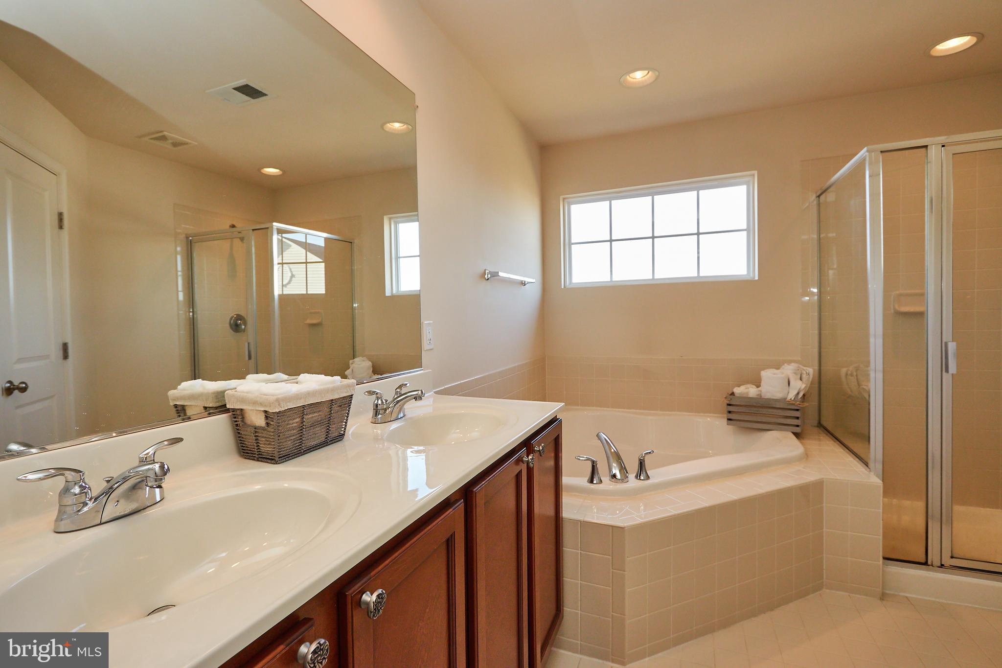 PEMBROOKE - Residential