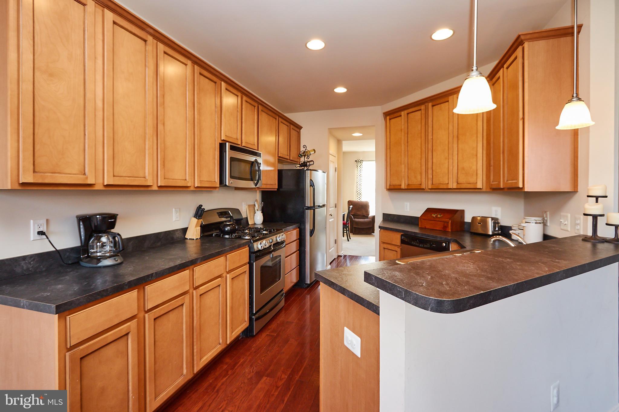 PEMBROOKE - Residential