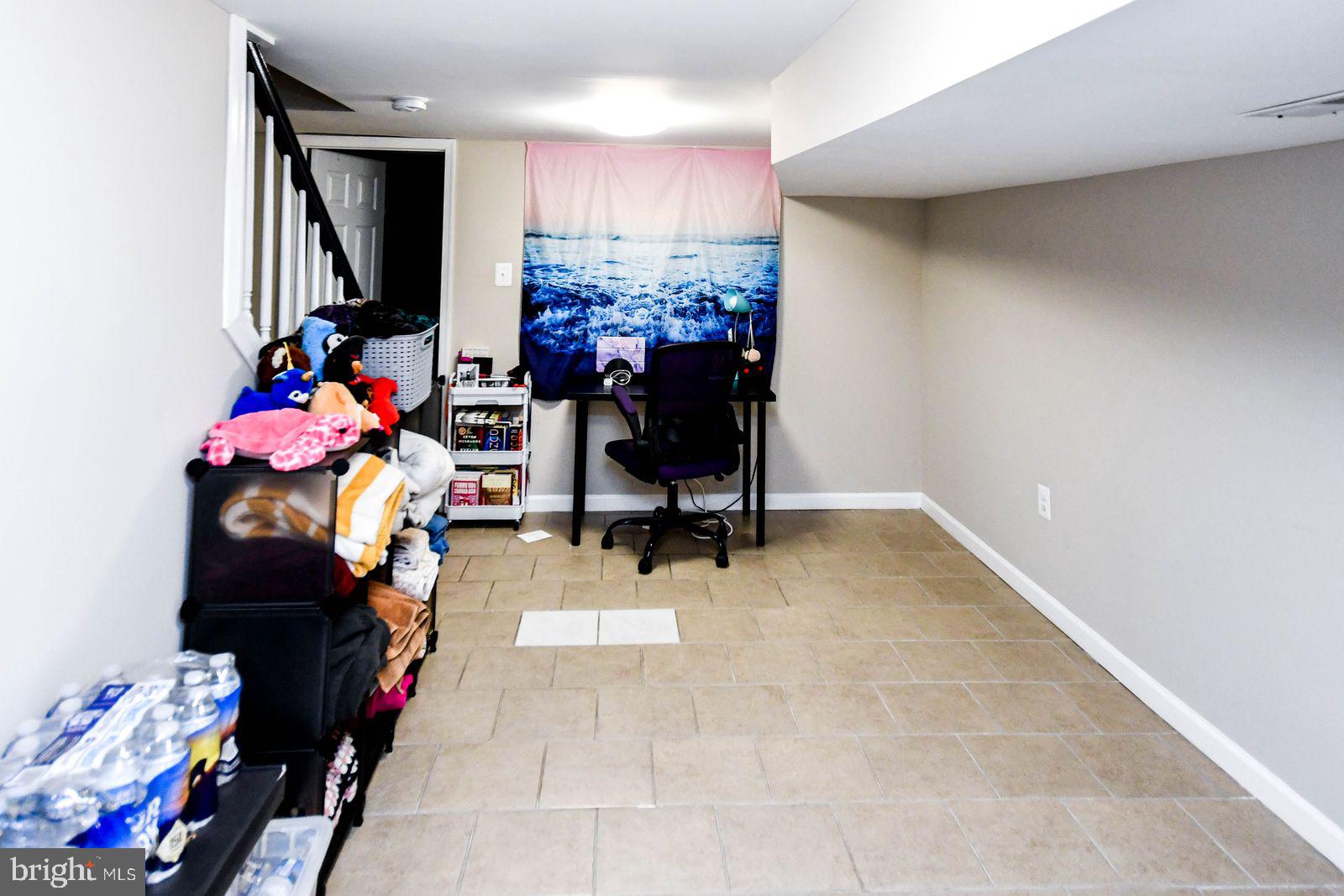 BROADWAY EAST - Residential