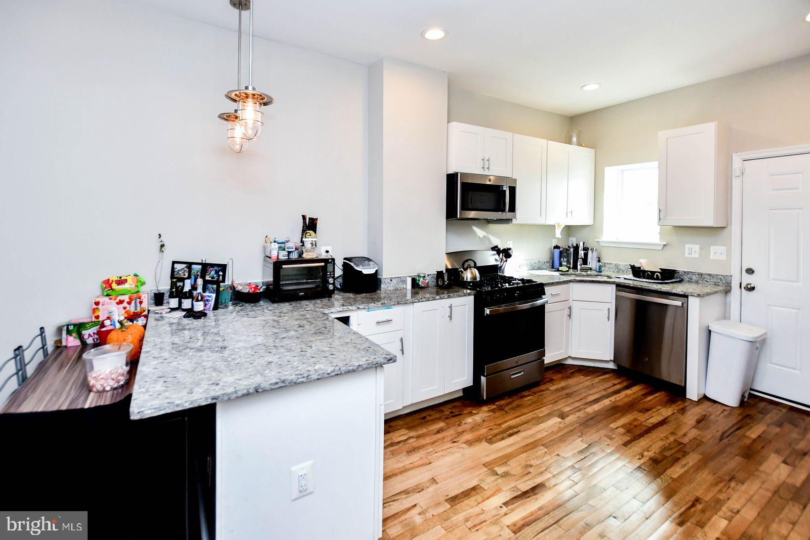 BROADWAY EAST - Residential