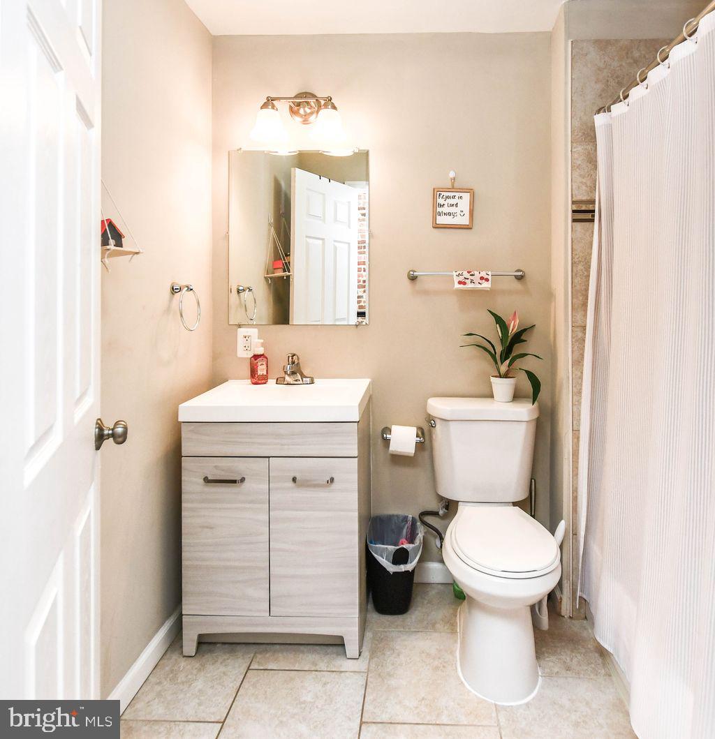 BROADWAY EAST - Residential