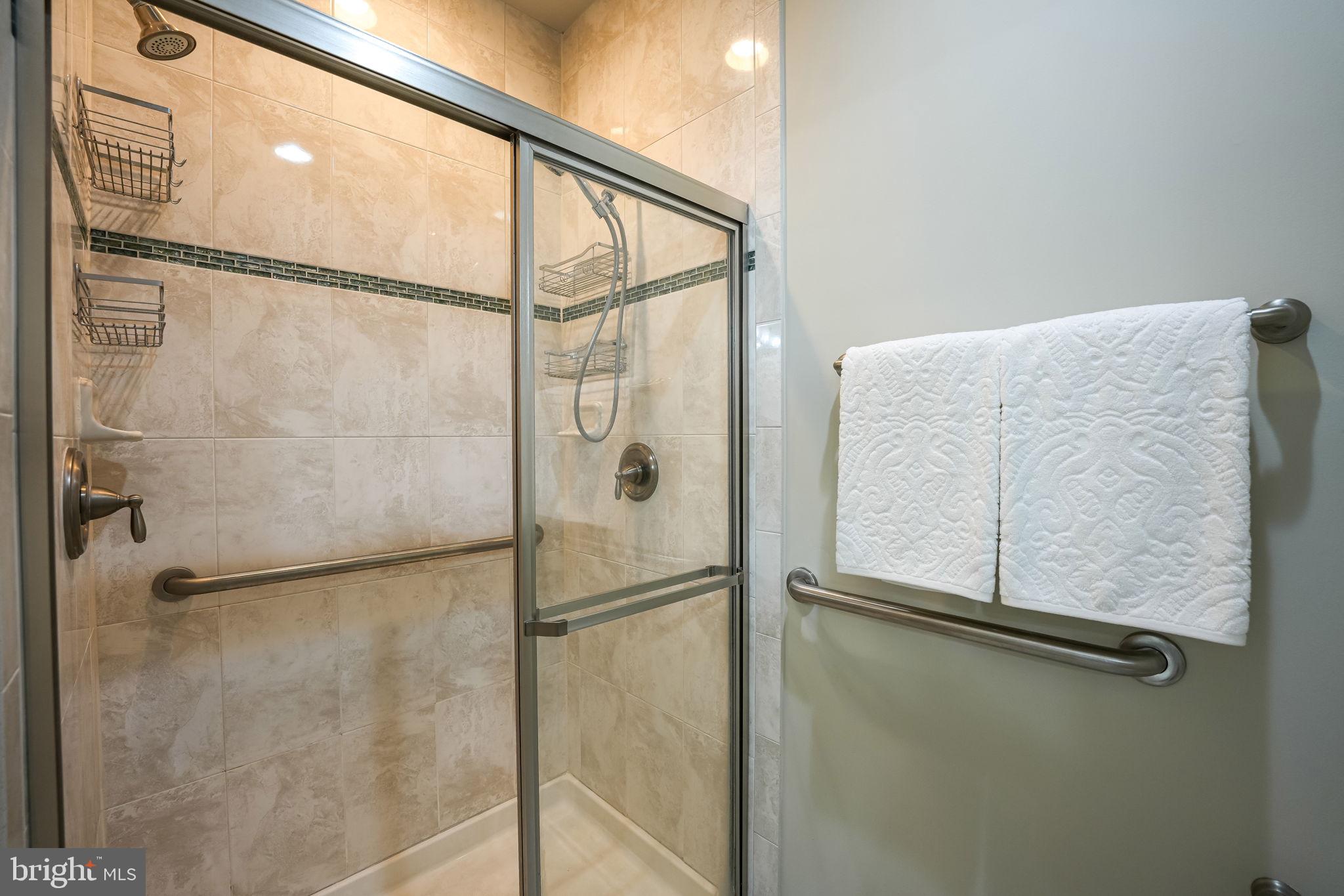 PIMMIT HILLS - Residential