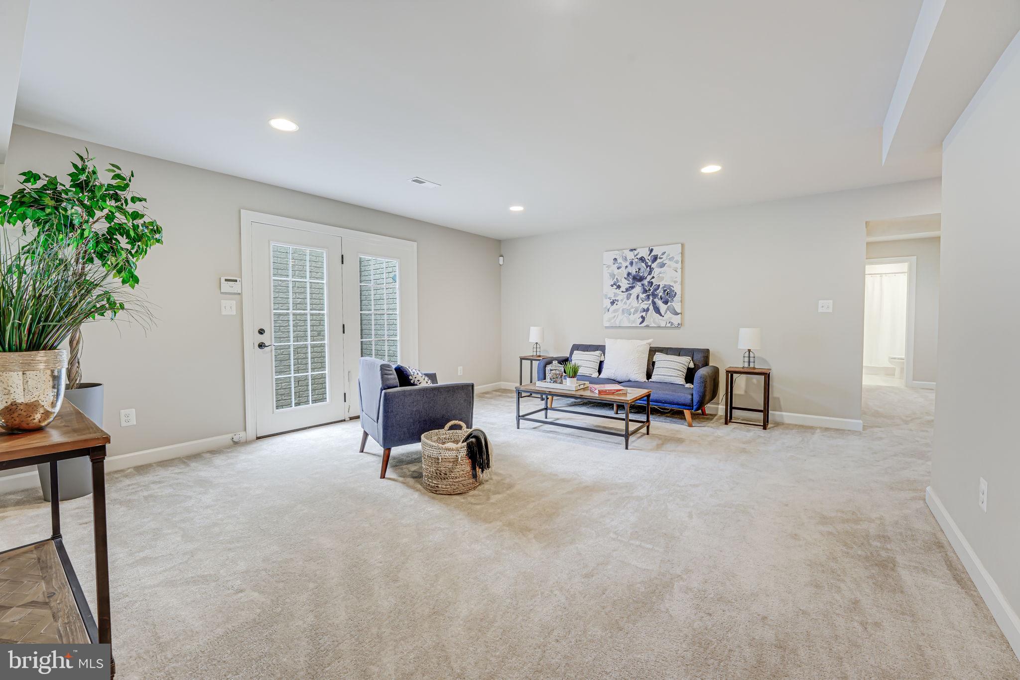 PIMMIT HILLS - Residential