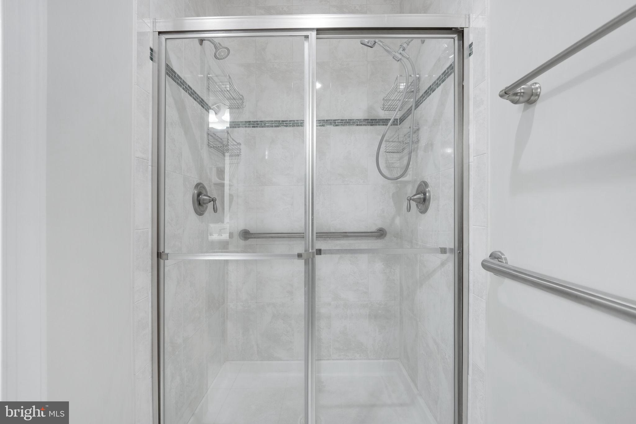 PIMMIT HILLS - Residential