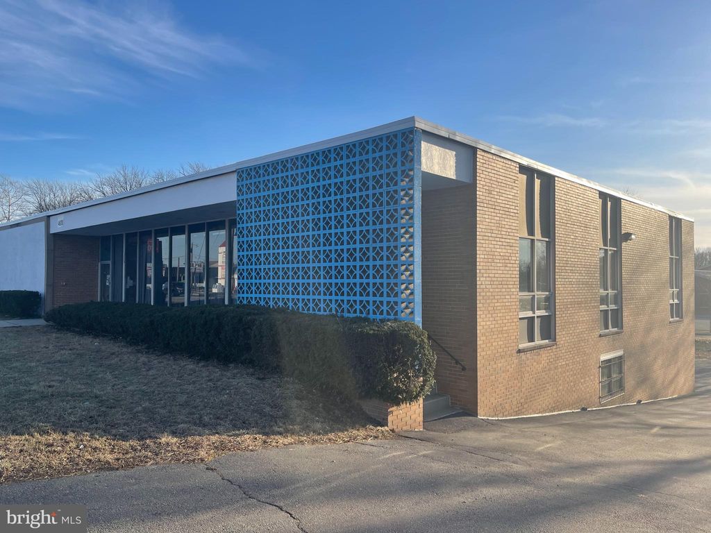 Photo of 4600 Edgmont Avenue #2, BROOKHAVEN, PA 19015 (MLS # PADE2075106)