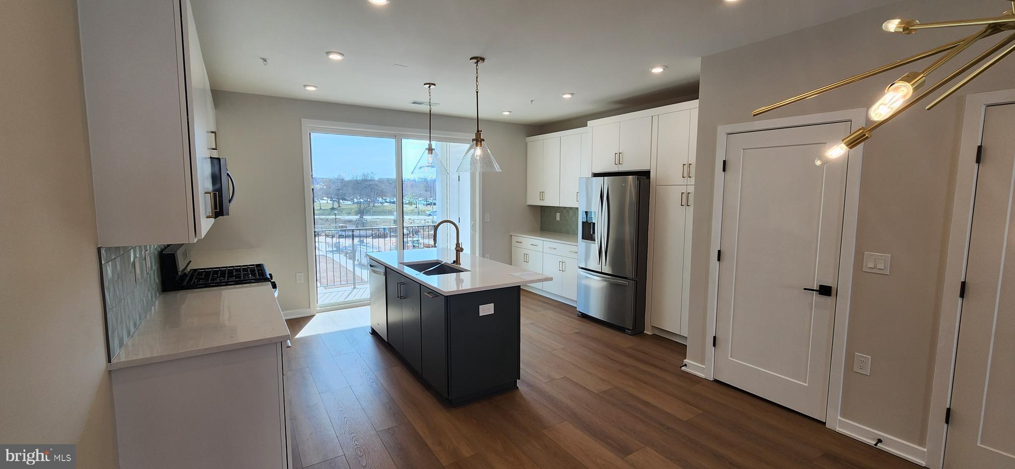 FAIRFAX - Residential Lease