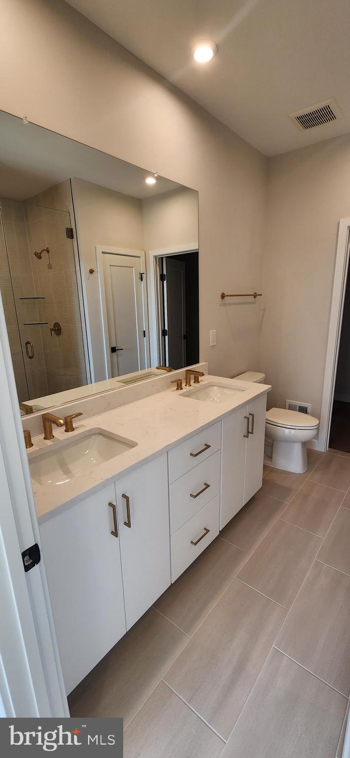 FAIRFAX - Residential Lease