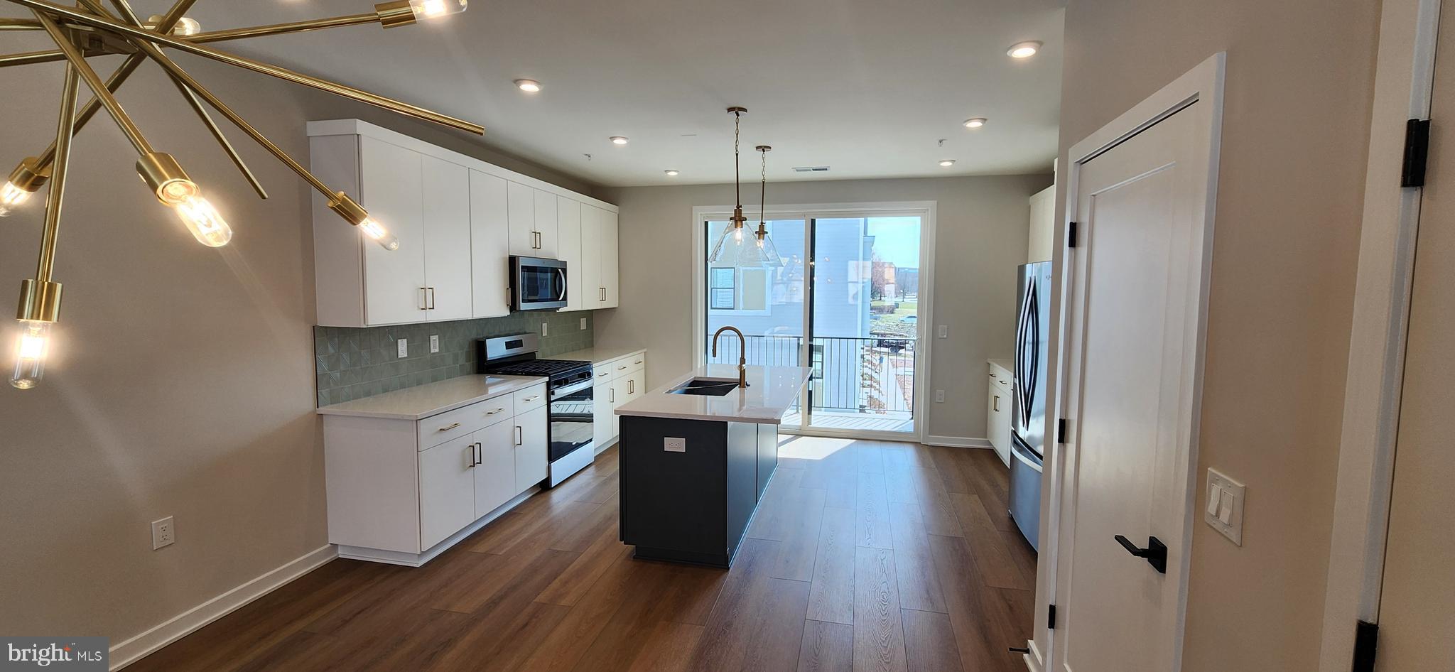 FAIRFAX - Residential Lease