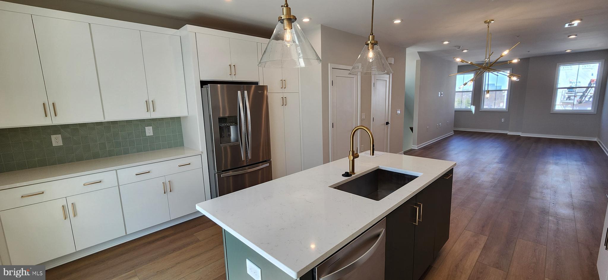 FAIRFAX - Residential Lease