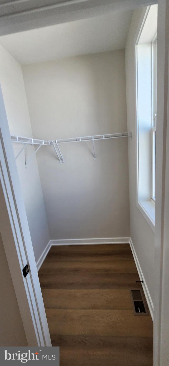 FAIRFAX - Residential Lease