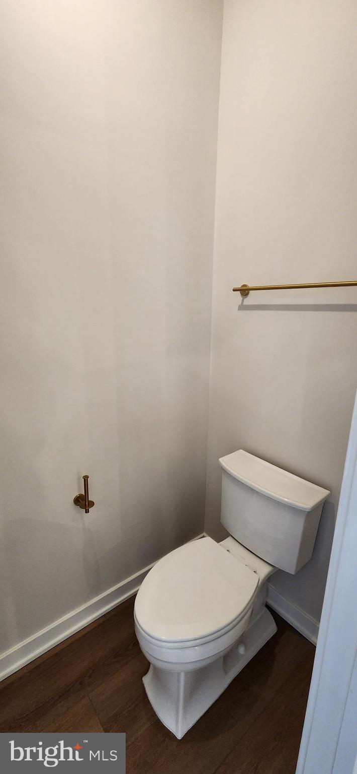 FAIRFAX - Residential Lease