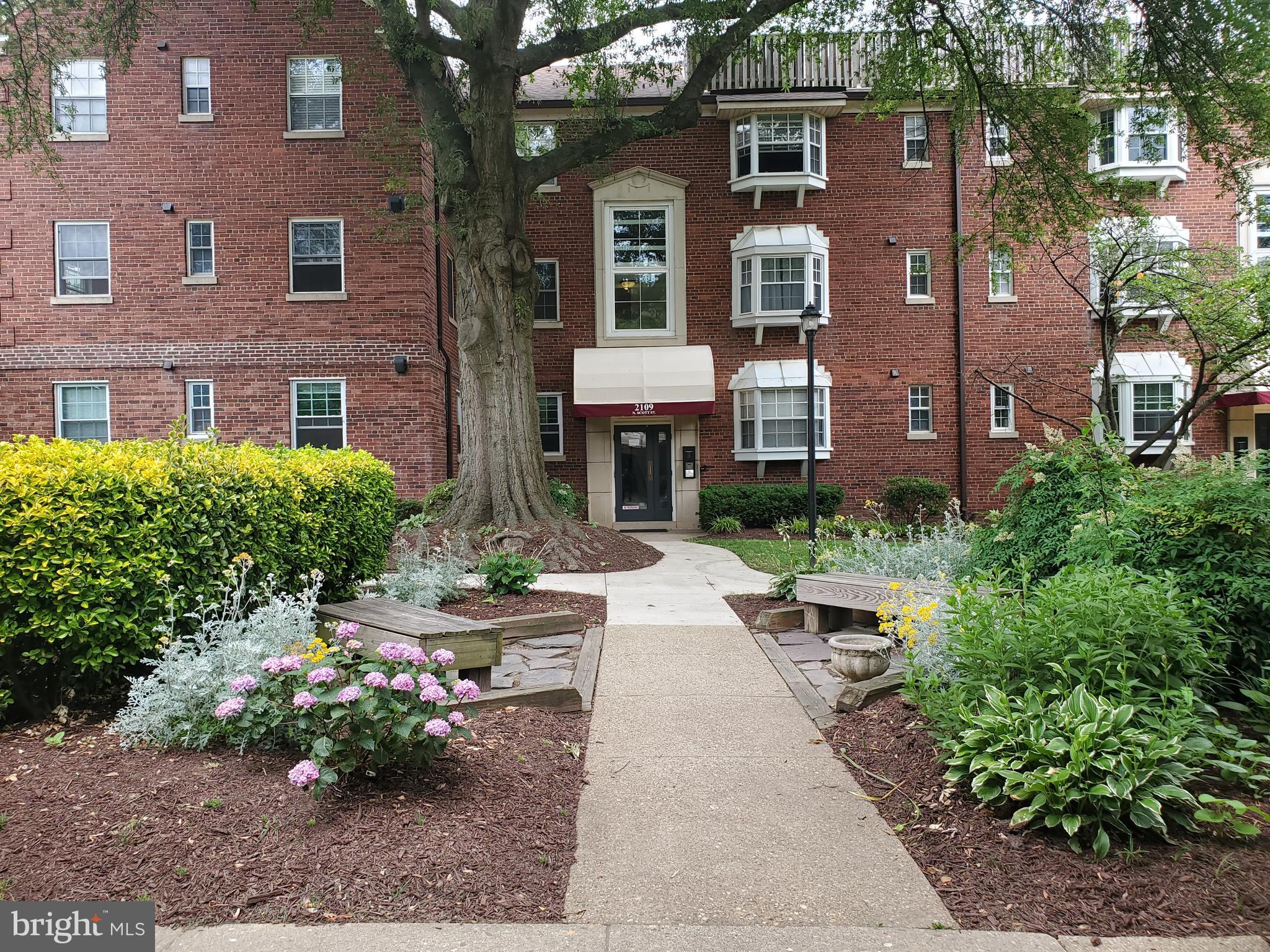 2109 N SCOTT STREET 53
