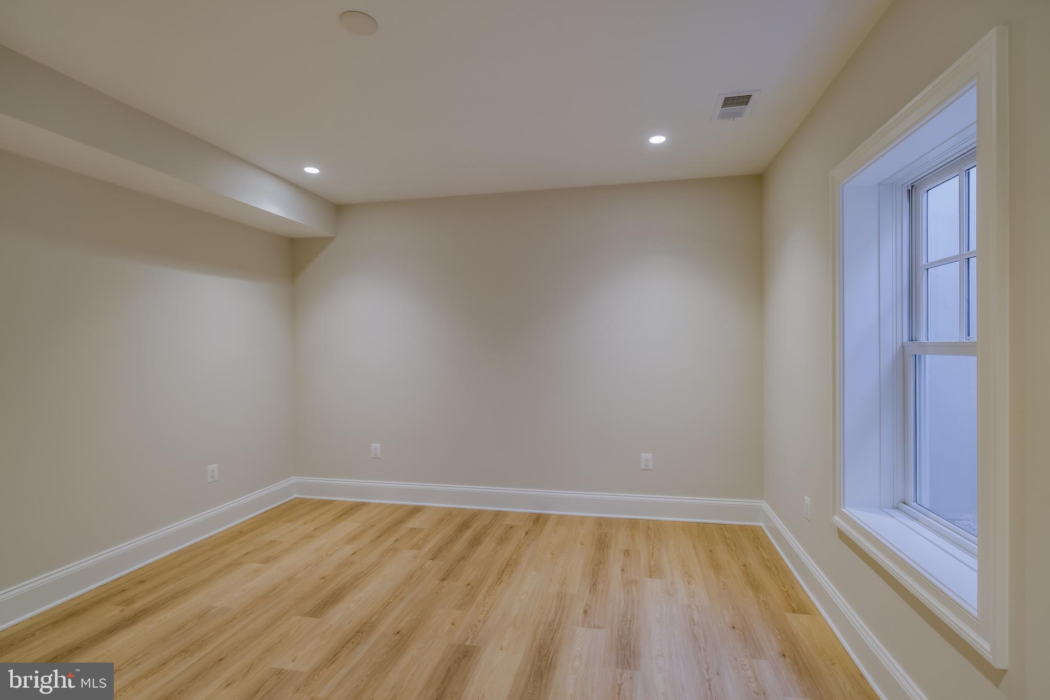 ASHTON HEIGHTS - Residential