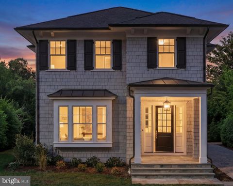 632 N KENMORE STREET ARLINGTON VA 22201