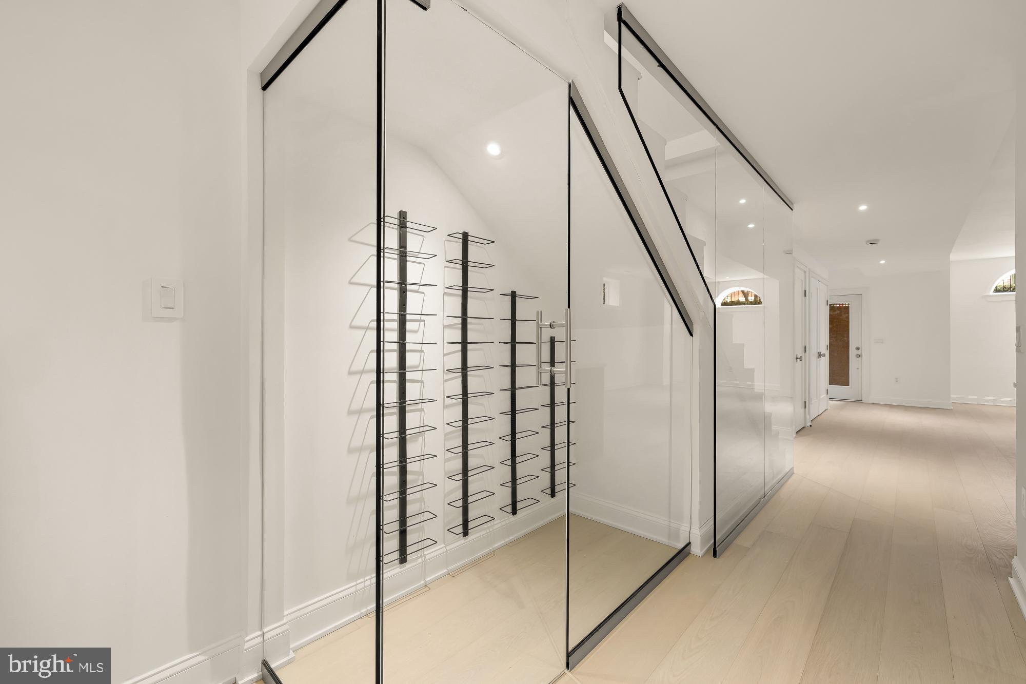 CAPITOL HILL - Residential