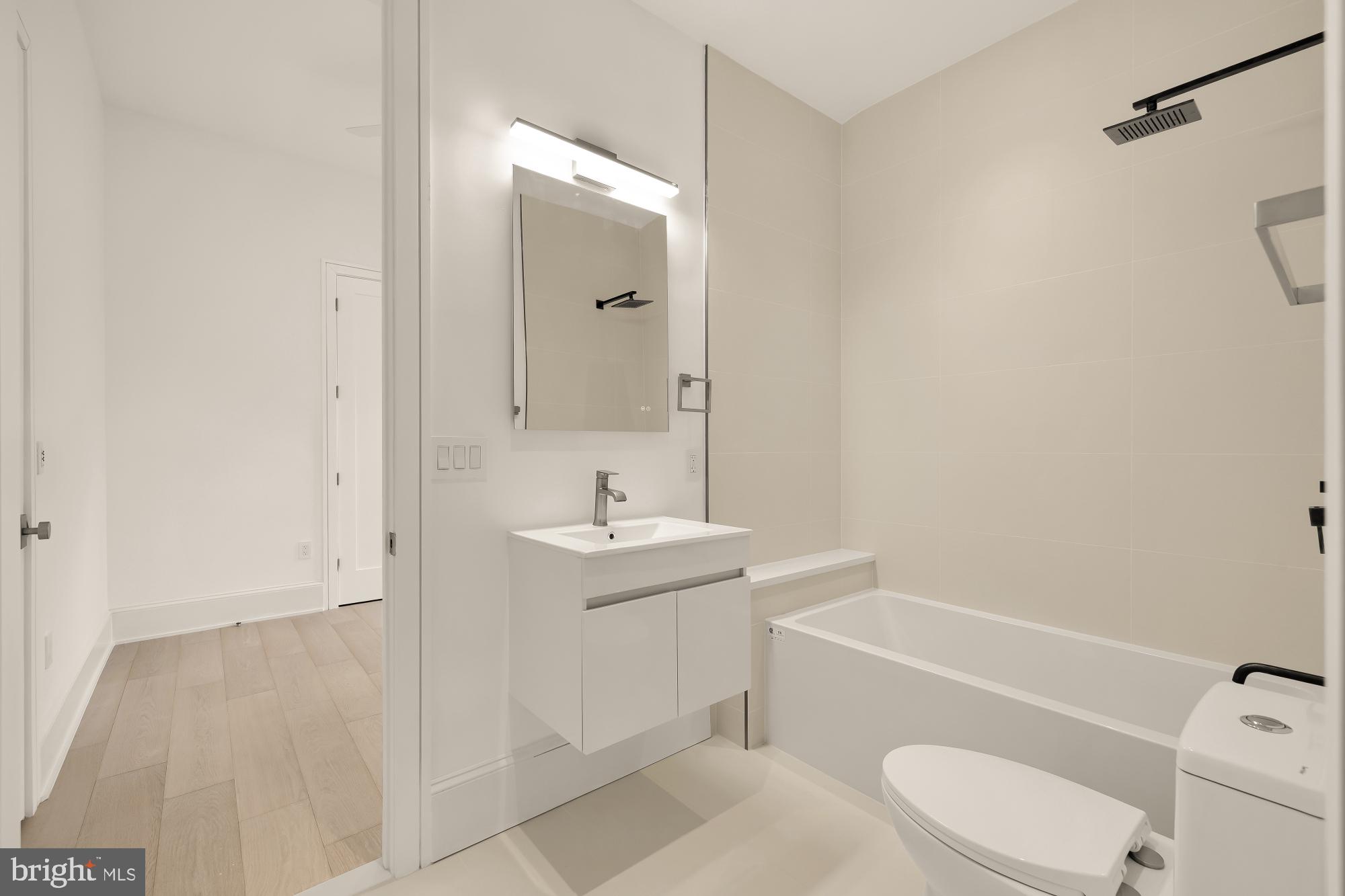 CAPITOL HILL - Residential