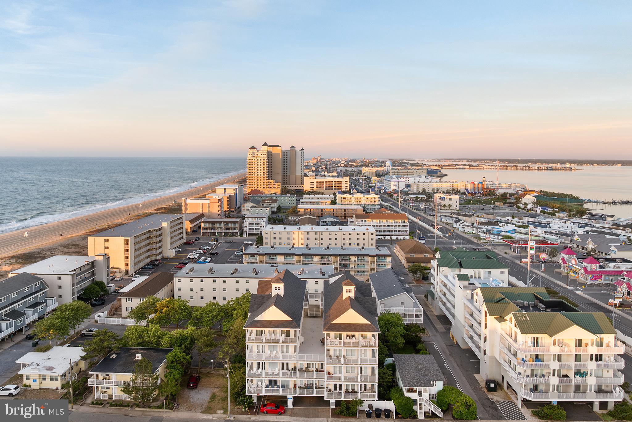 11 54th St # 203, Ocean City, MD, 21842, USA, 5 Bedrooms Bedrooms, ,5 BathroomsBathrooms,Condo,Active,11 54th St # 203,MDWO2039184