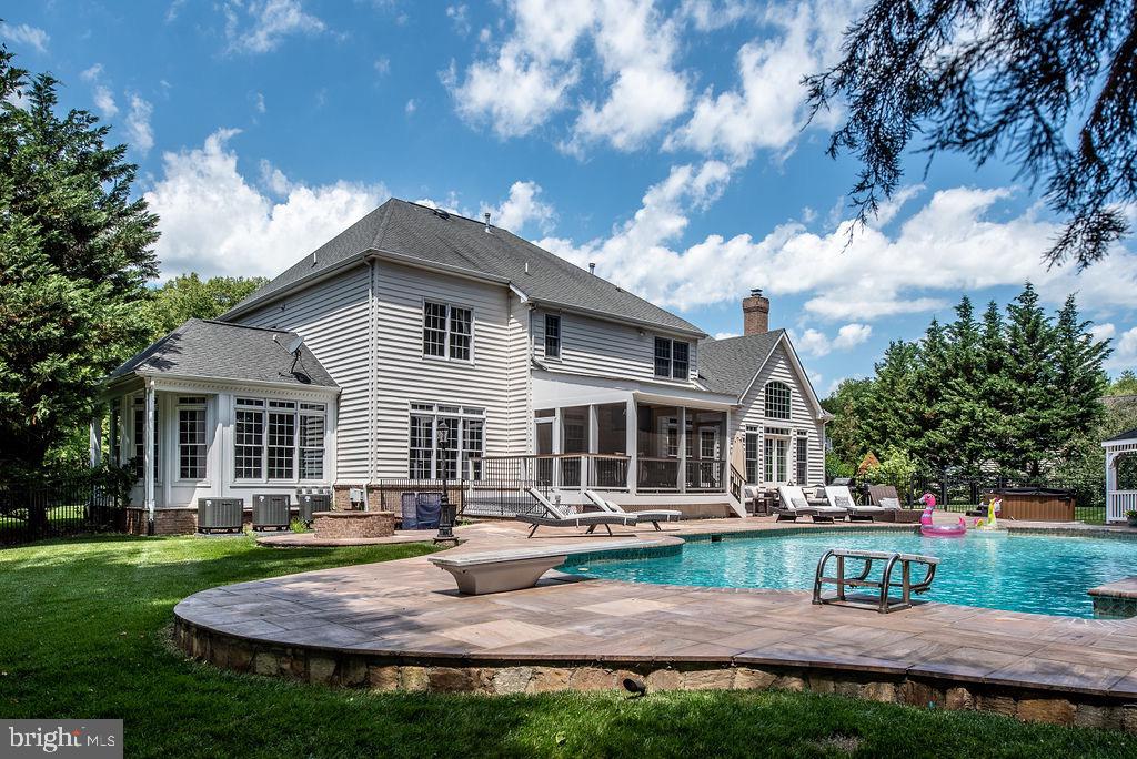 EVERGREEN WOODS - Residential