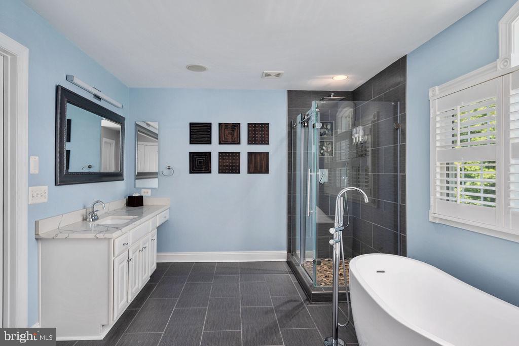 EVERGREEN WOODS - Residential