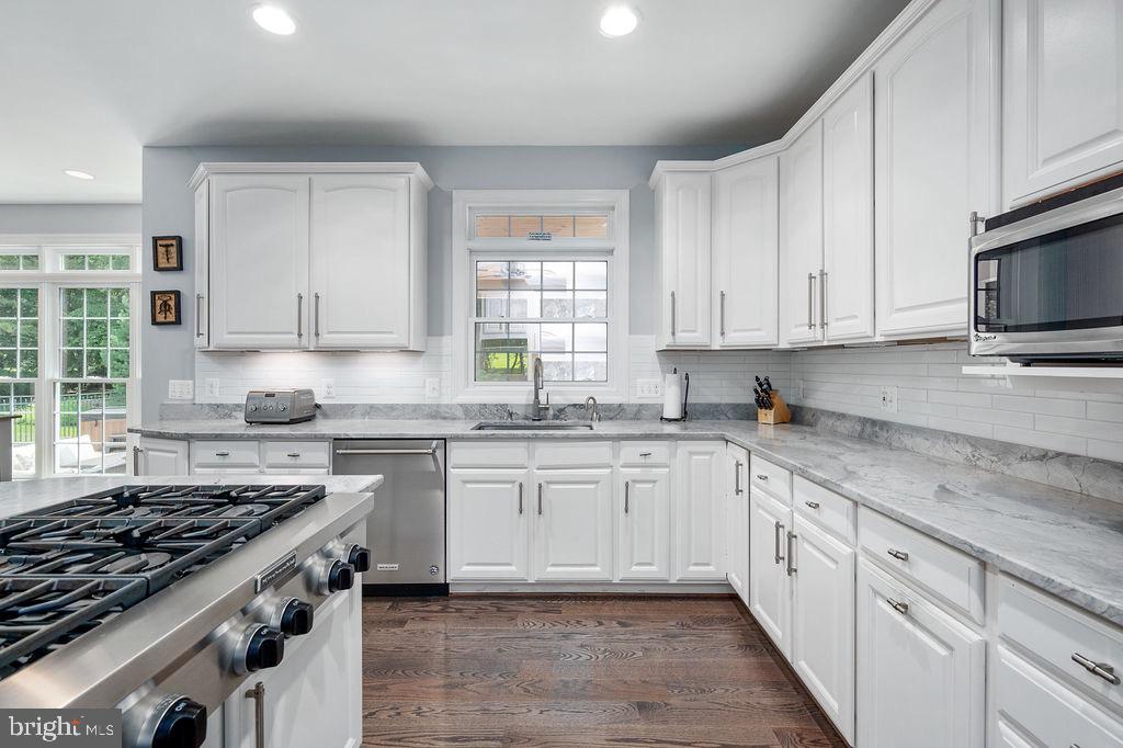 EVERGREEN WOODS - Residential