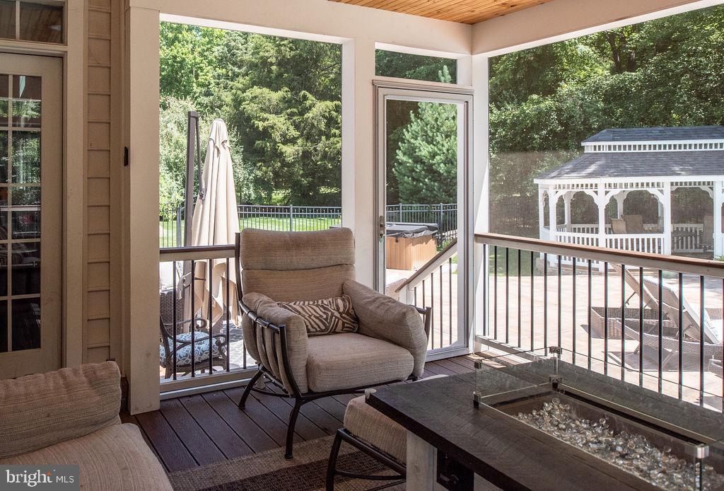 EVERGREEN WOODS - Residential