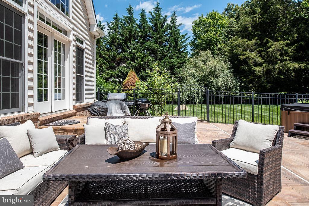 EVERGREEN WOODS - Residential