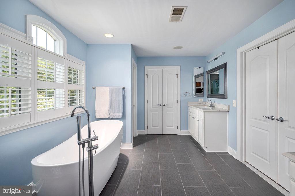 EVERGREEN WOODS - Residential