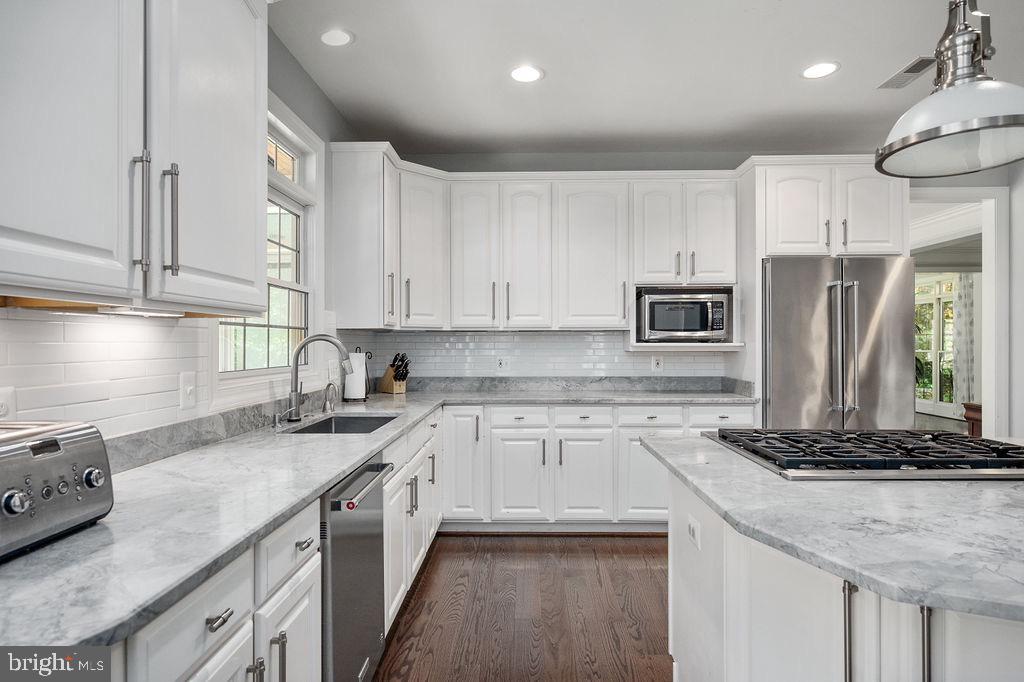 EVERGREEN WOODS - Residential