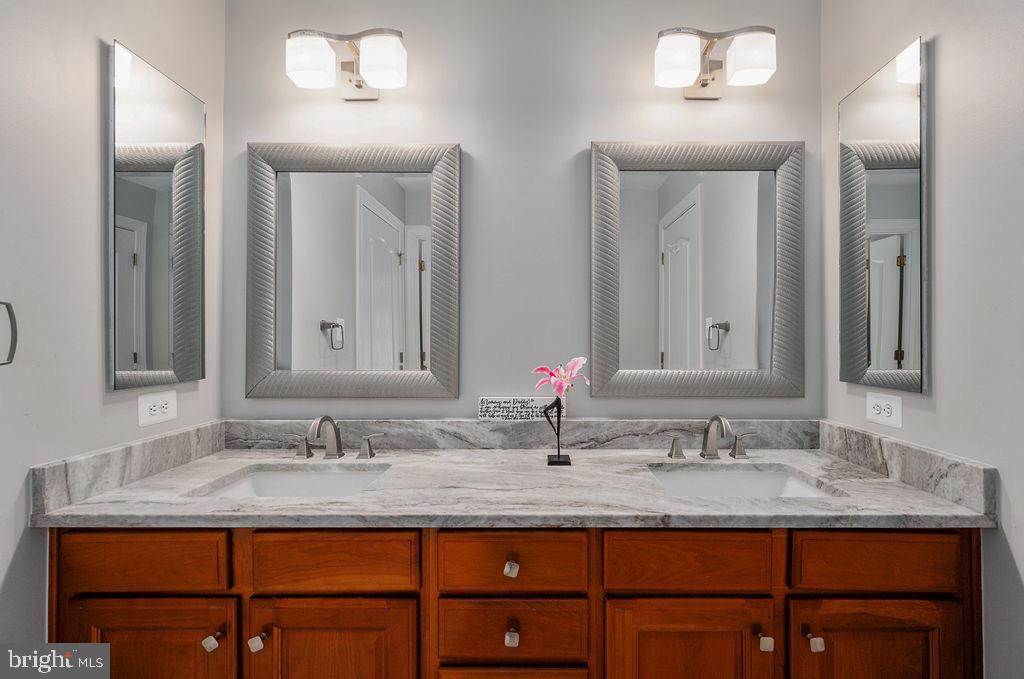 EVERGREEN WOODS - Residential