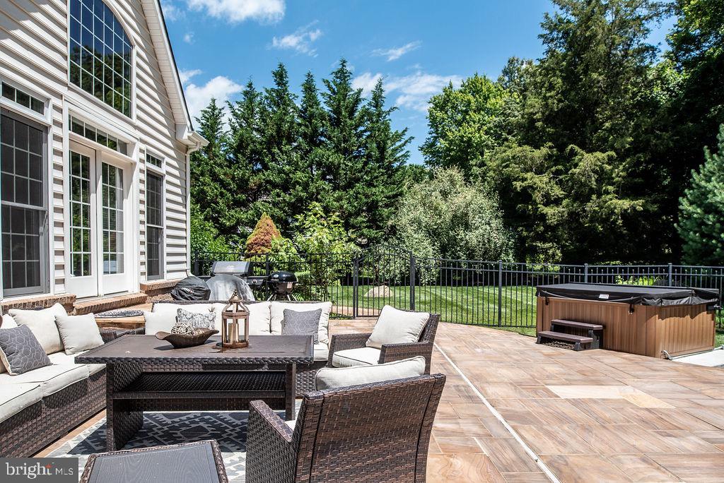 EVERGREEN WOODS - Residential