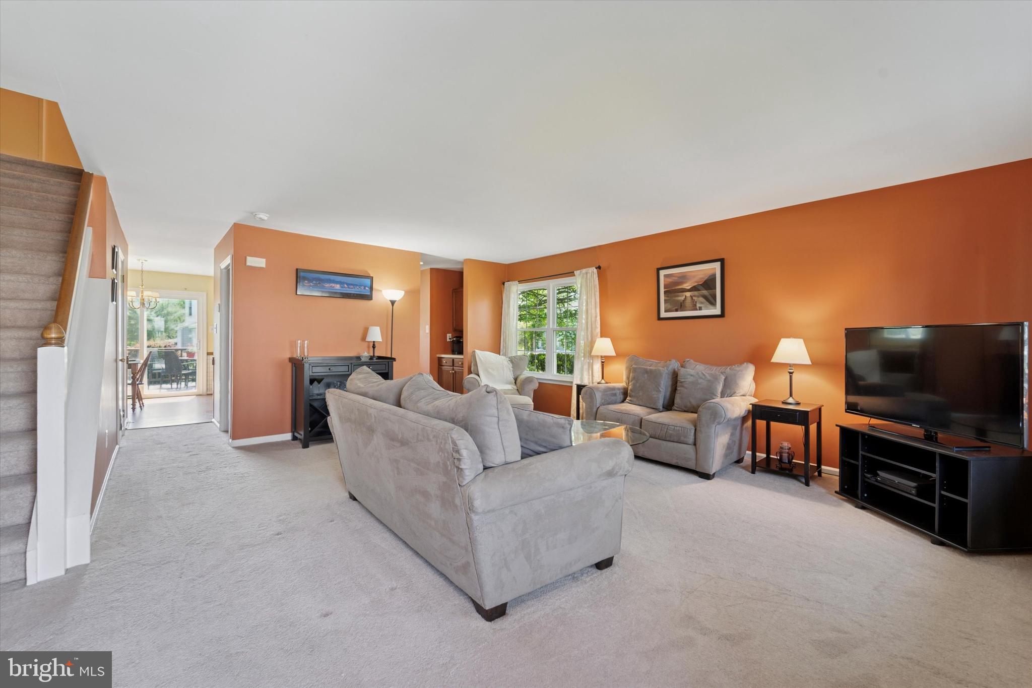 CHERRY TREE KNOLL - Residential