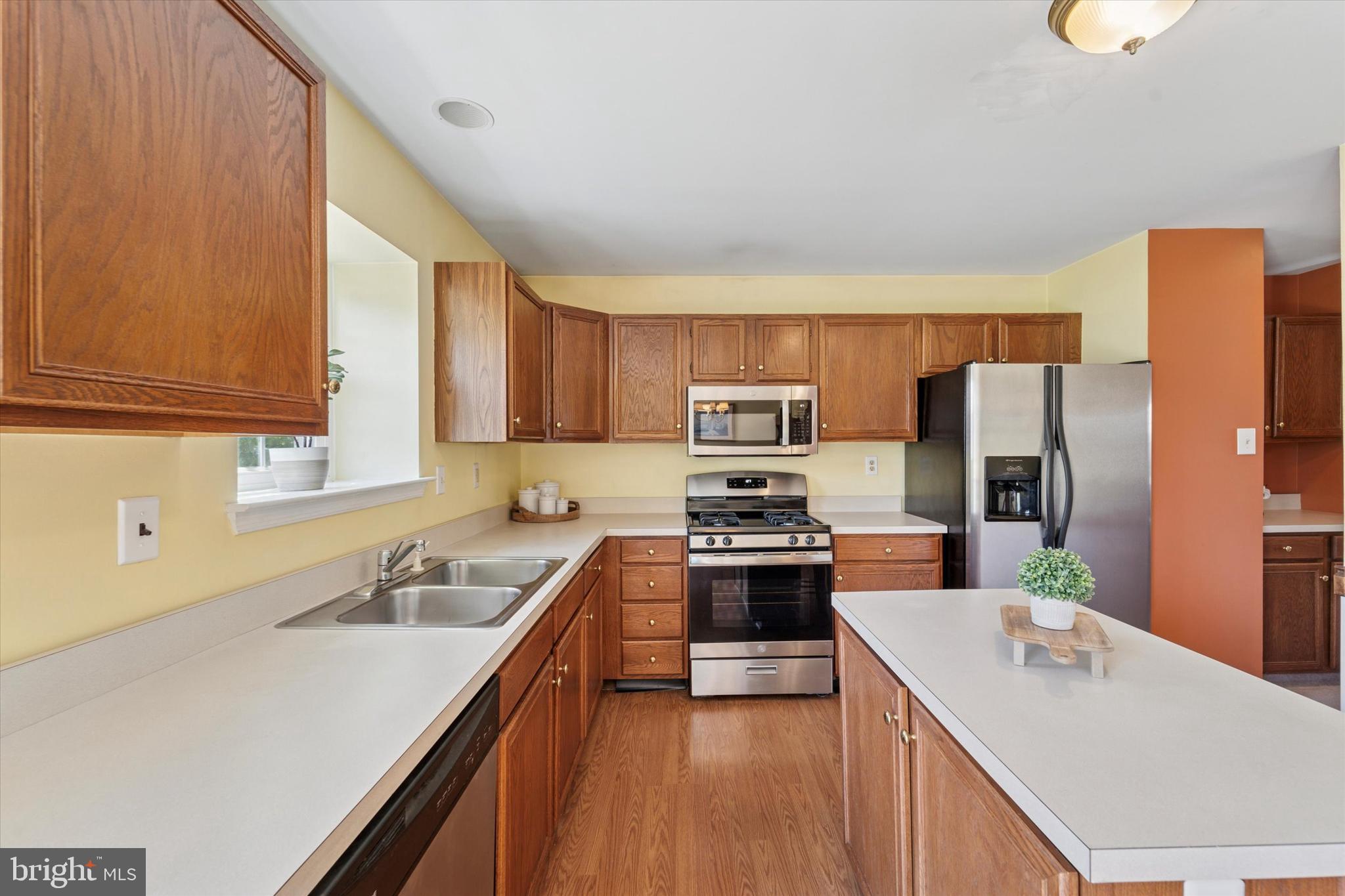 CHERRY TREE KNOLL - Residential