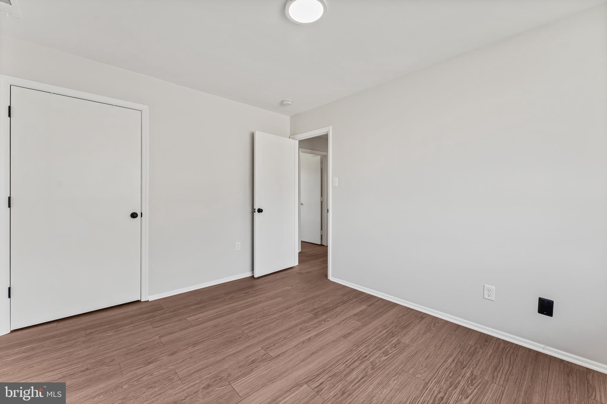 STONEYBROOKE - Residential Lease