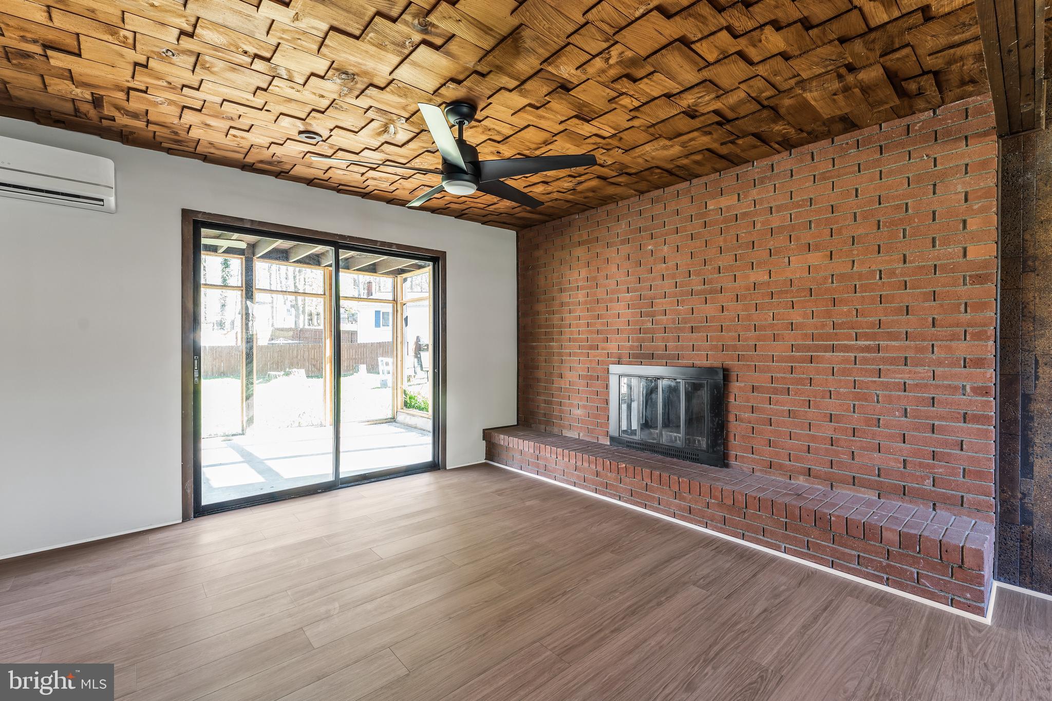 STONEYBROOKE - Residential Lease