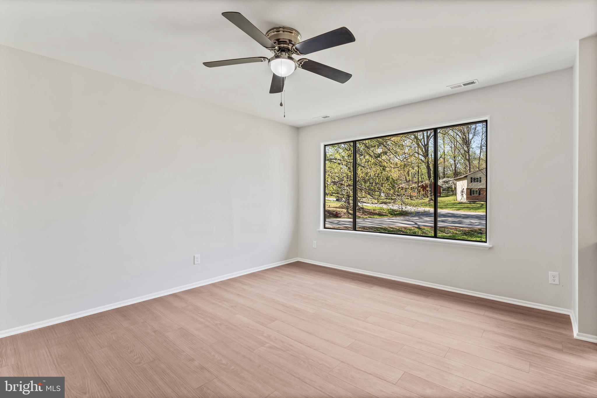 STONEYBROOKE - Residential Lease