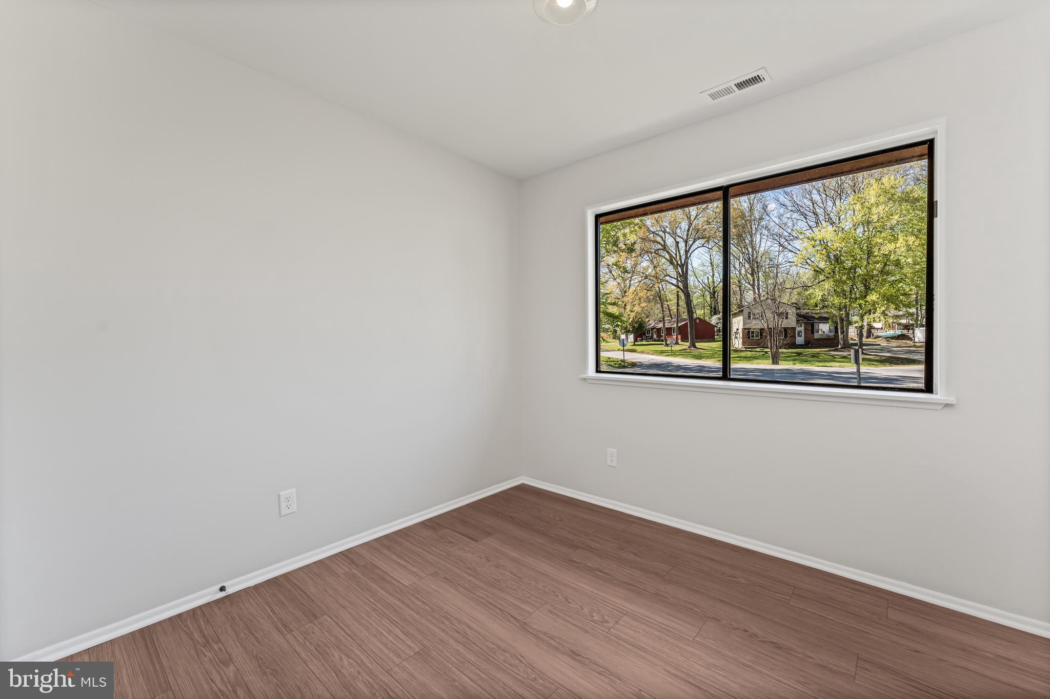 STONEYBROOKE - Residential Lease