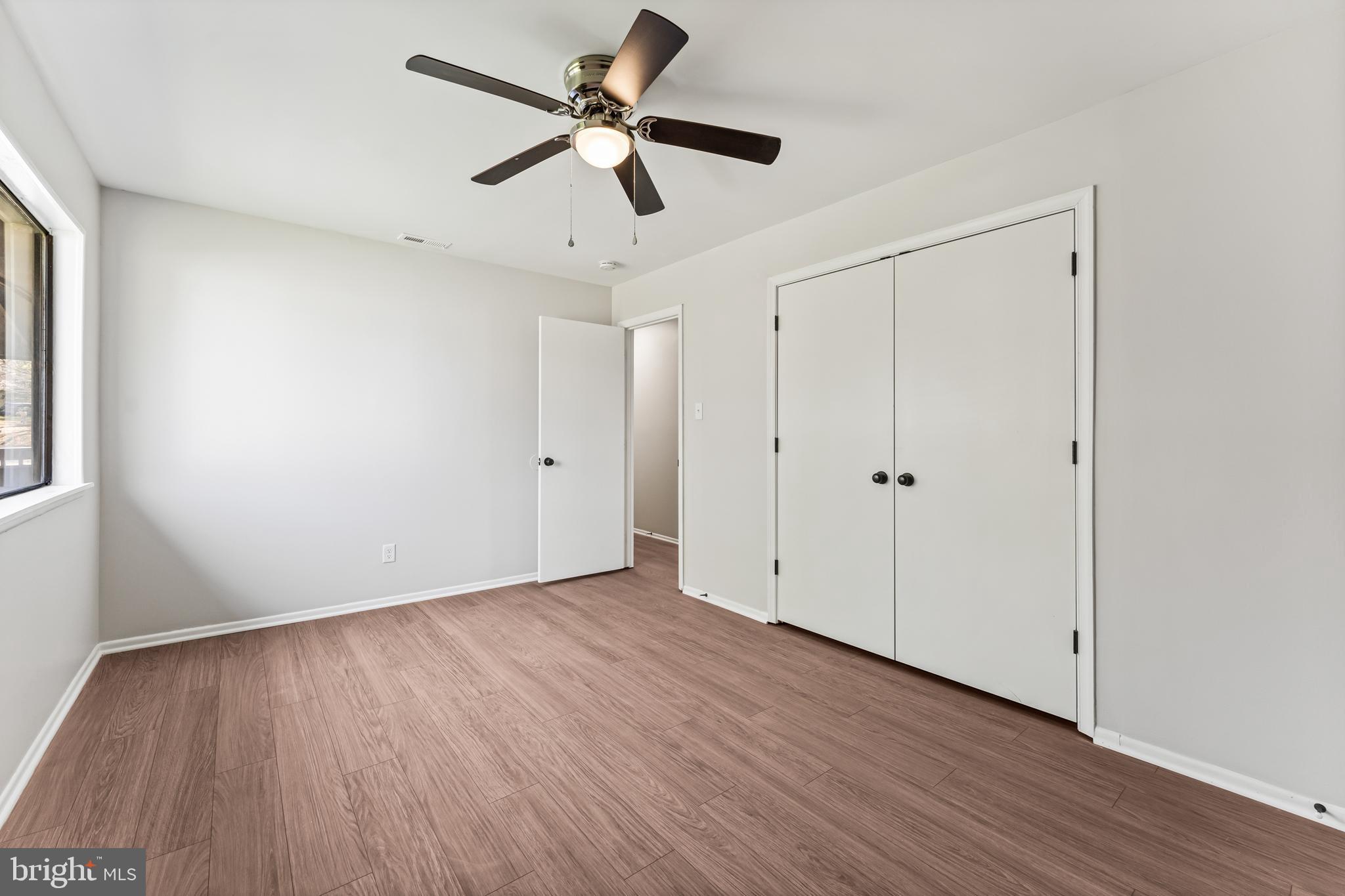 STONEYBROOKE - Residential Lease