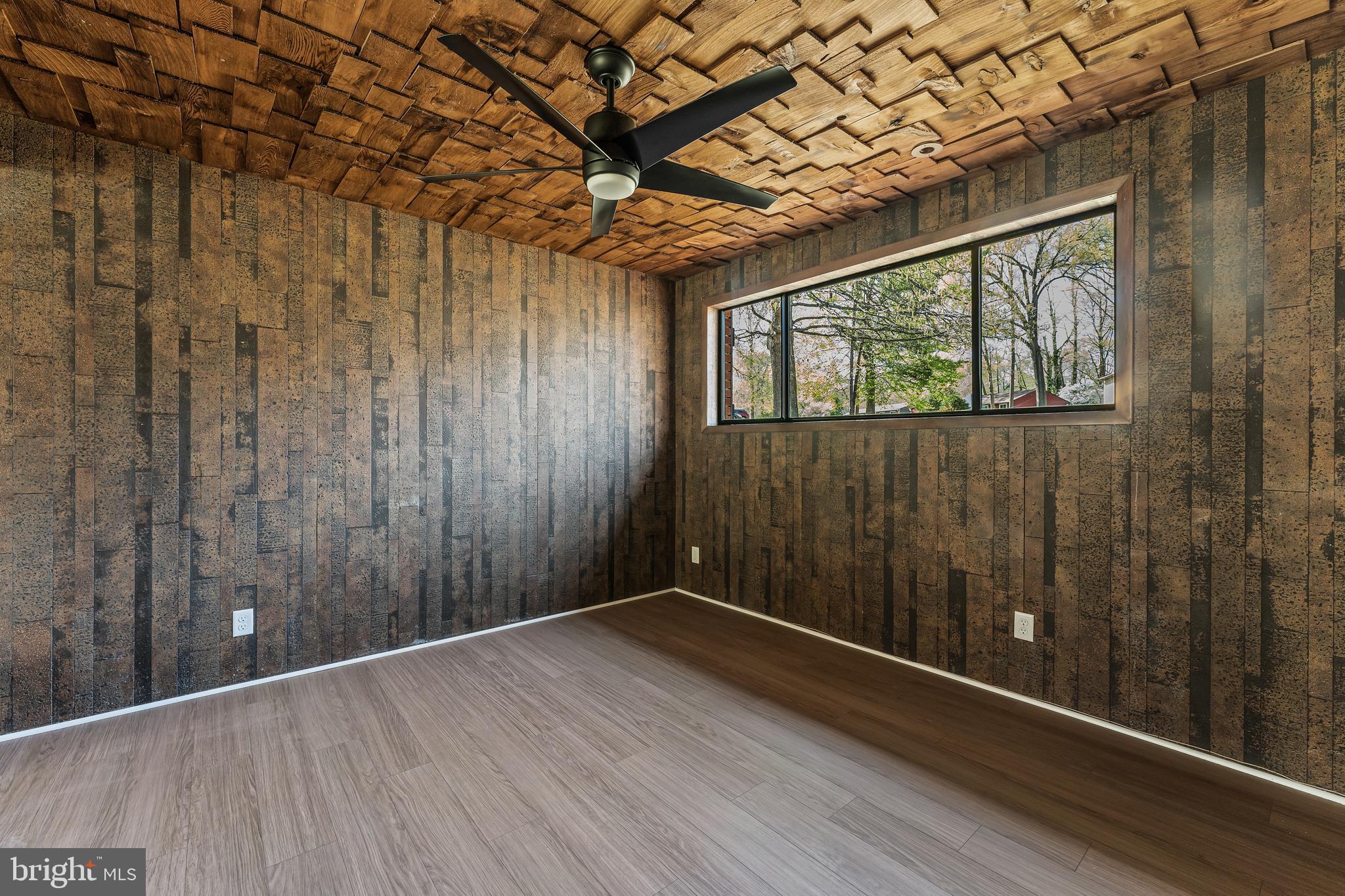 STONEYBROOKE - Residential Lease